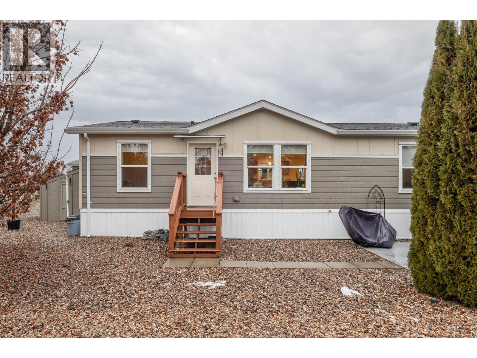 24 4811 10A Avenue Northeast, Salmon Arm