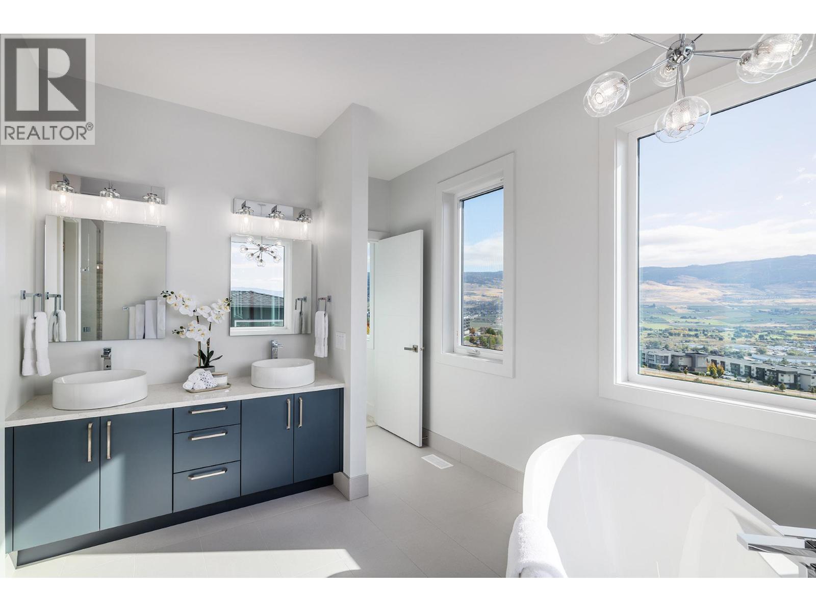  789 Carleton Street, Kelowna