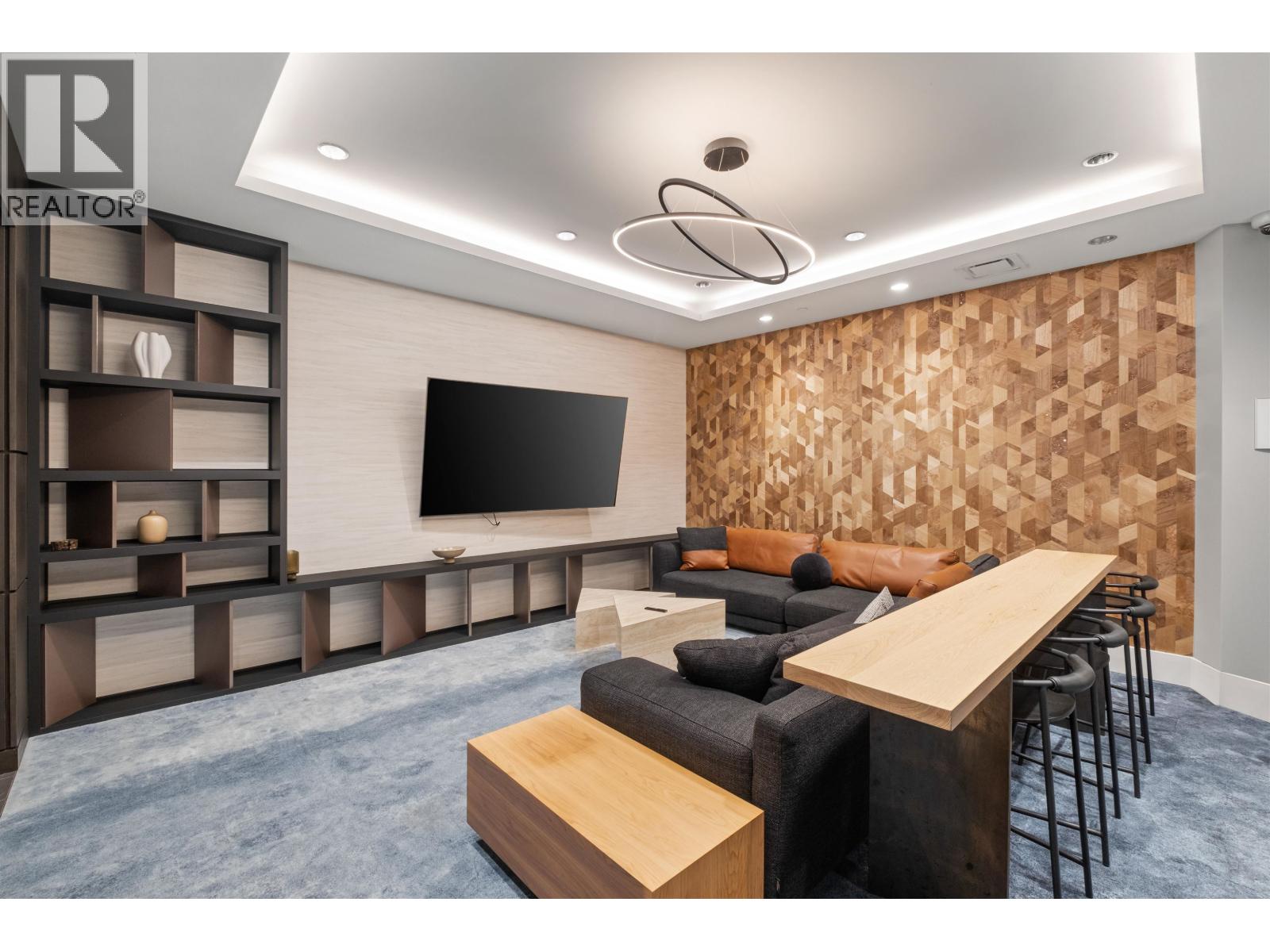 611 1500 FERN STREET, North Vancouver