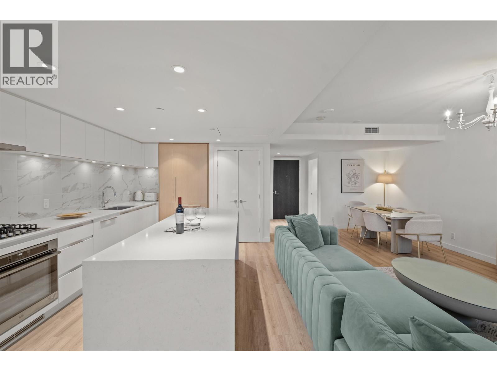 611 1500 FERN STREET, North Vancouver