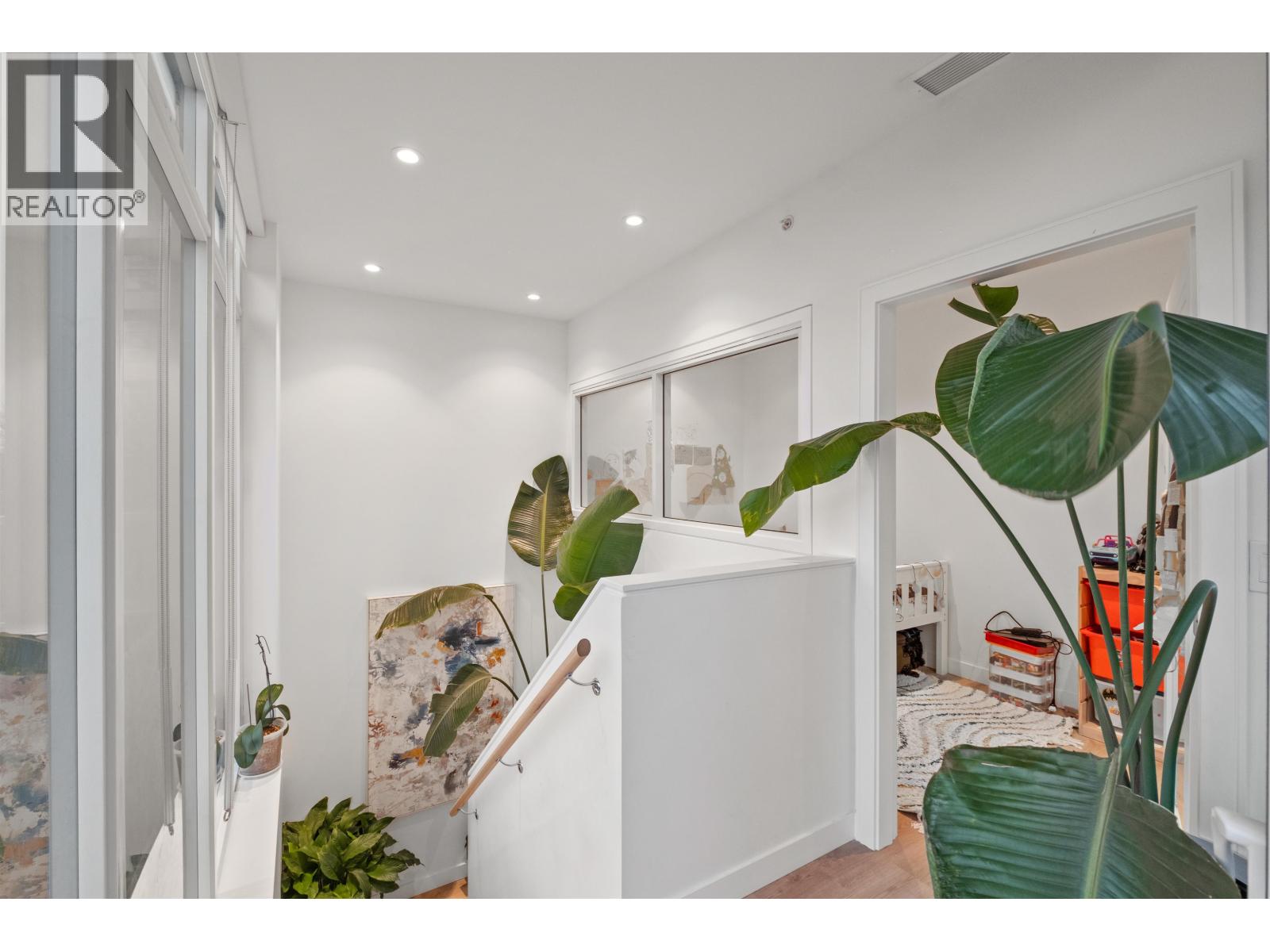 611 1500 FERN STREET, North Vancouver