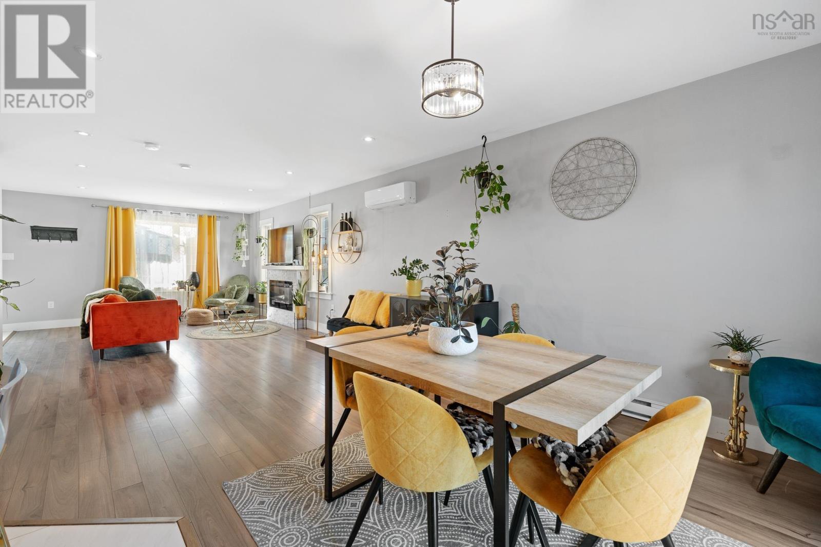 Property 22 of 49 of 202 Titanium Crescent