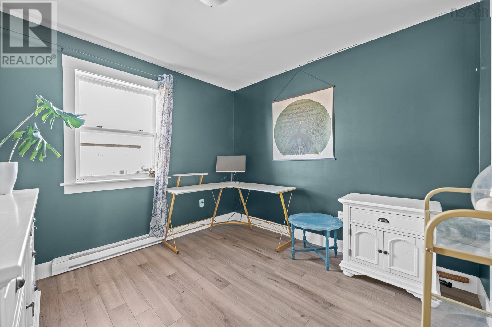 Property 37 of 49 of 202 Titanium Crescent