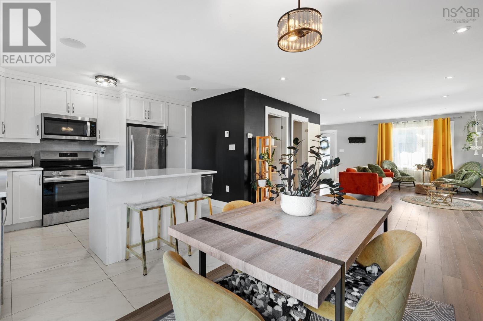 Property 23 of 49 of 202 Titanium Crescent