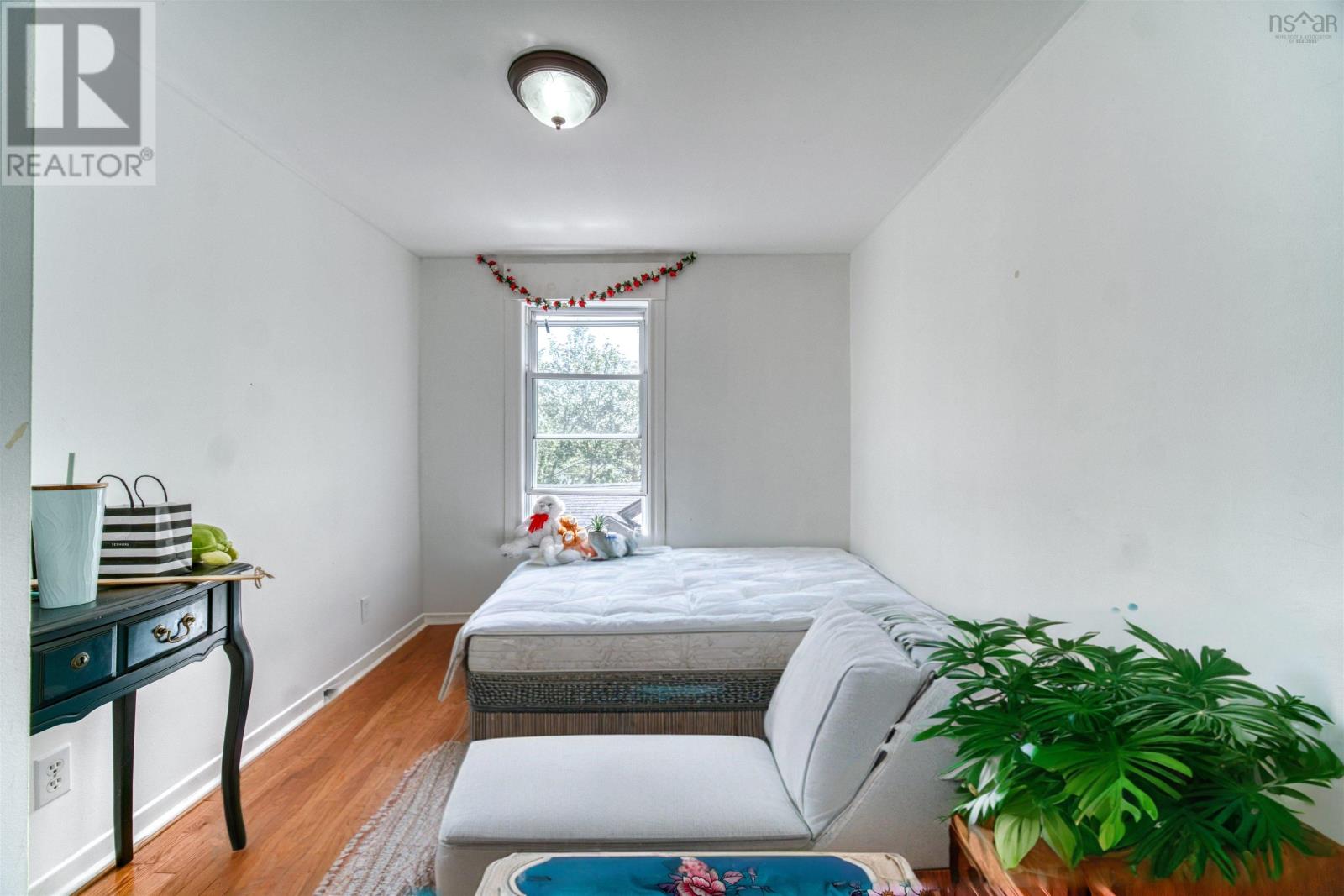 Property 26 of 49 of 20-22 Coronet Avenue