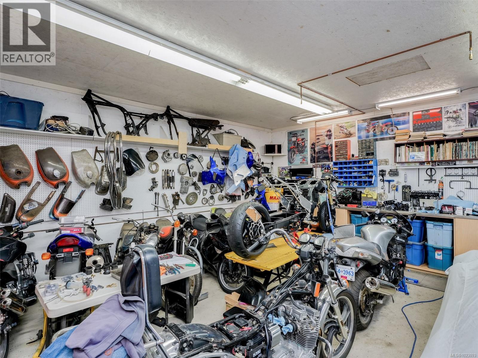 2391 Shawnigan Lake Rd, Shawnigan Lake