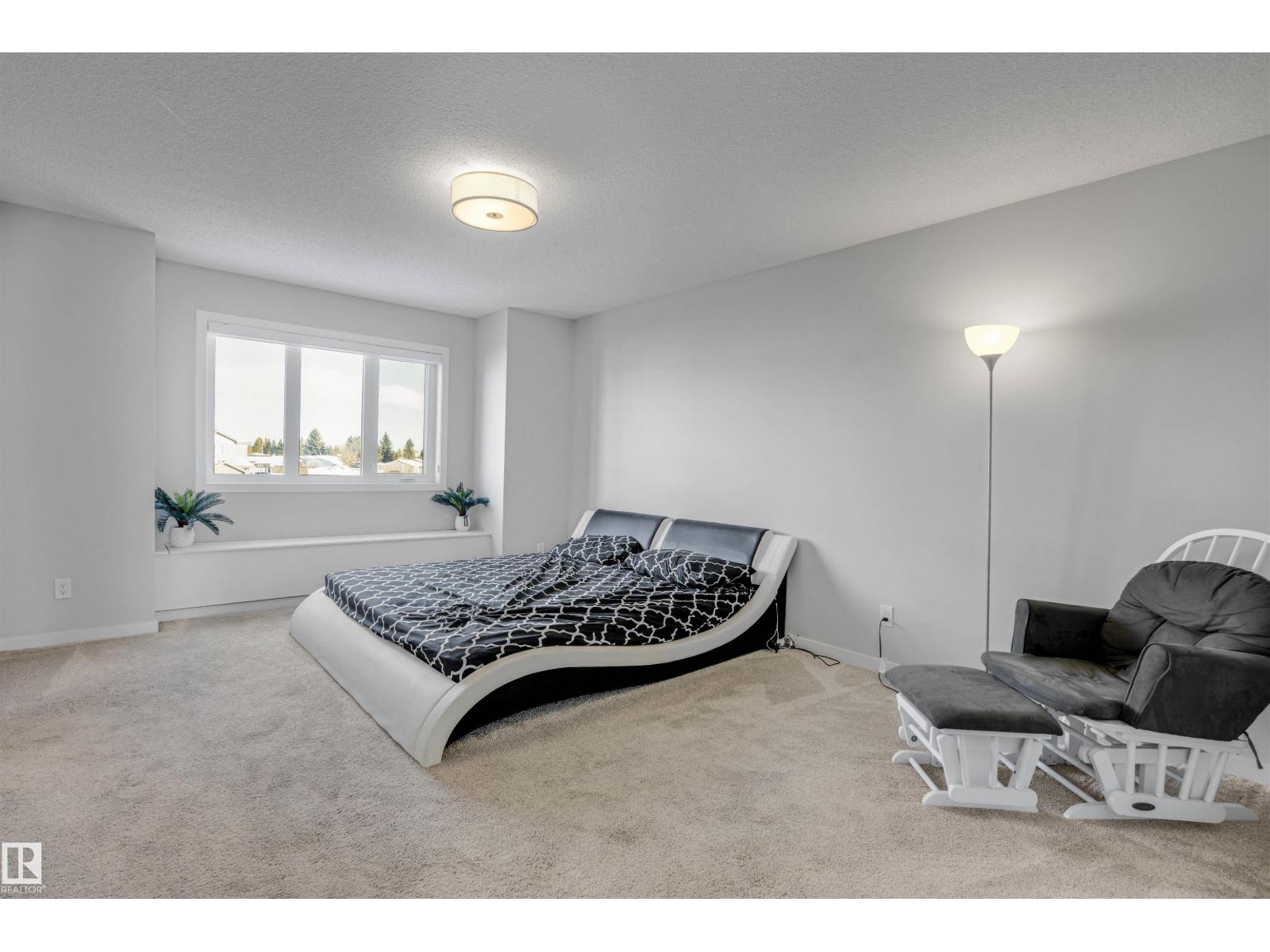 
          4286 126A AV NW
            <br/>
            <span>Edmonton</span>
            , 
            <span>AB</span>
             <span>T5A1V5</span>
        