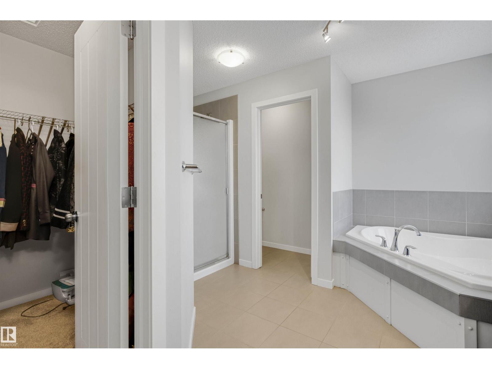 
          4286 126A AV NW
            <br/>
            <span>Edmonton</span>
            , 
            <span>AB</span>
             <span>T5A1V5</span>
        