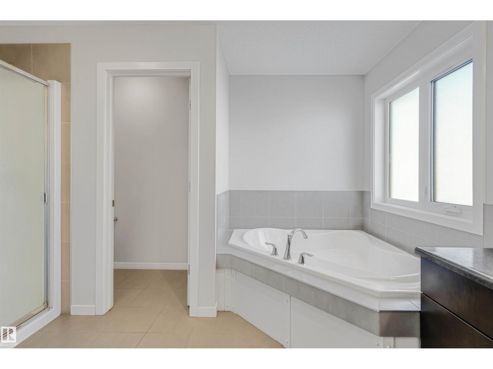 
          4286 126A AV NW
            <br/>
            <span>Edmonton</span>
            , 
            <span>AB</span>
             <span>T5A1V5</span>
         - Photo 25