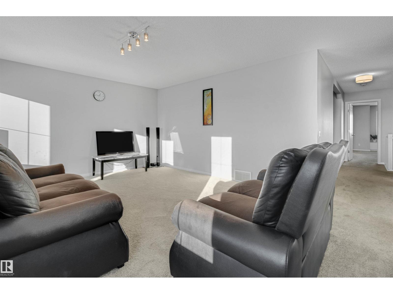 
          4286 126A AV NW
            <br/>
            <span>Edmonton</span>
            , 
            <span>AB</span>
             <span>T5A1V5</span>
         - Photo 17