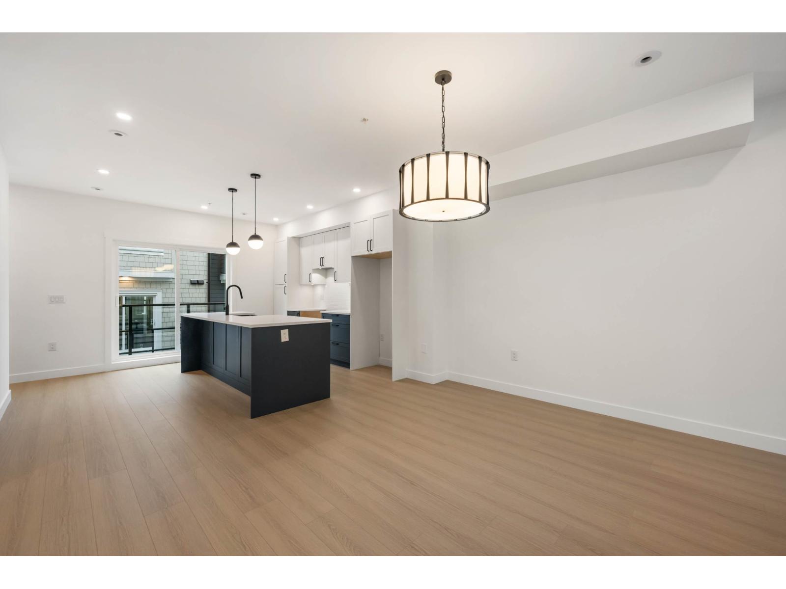 25 7716 207 STREET, Langley