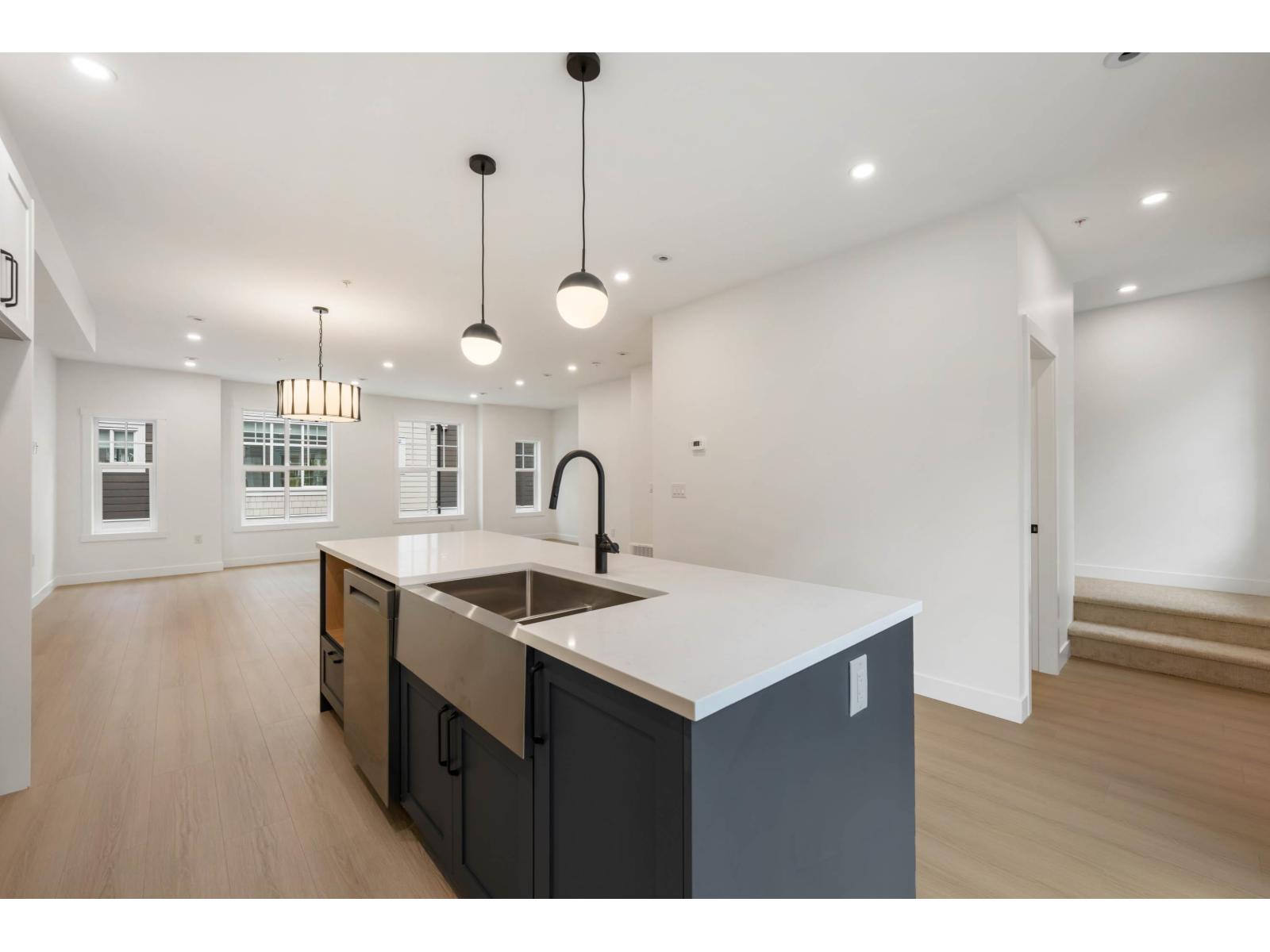 25 7716 207 STREET, Langley