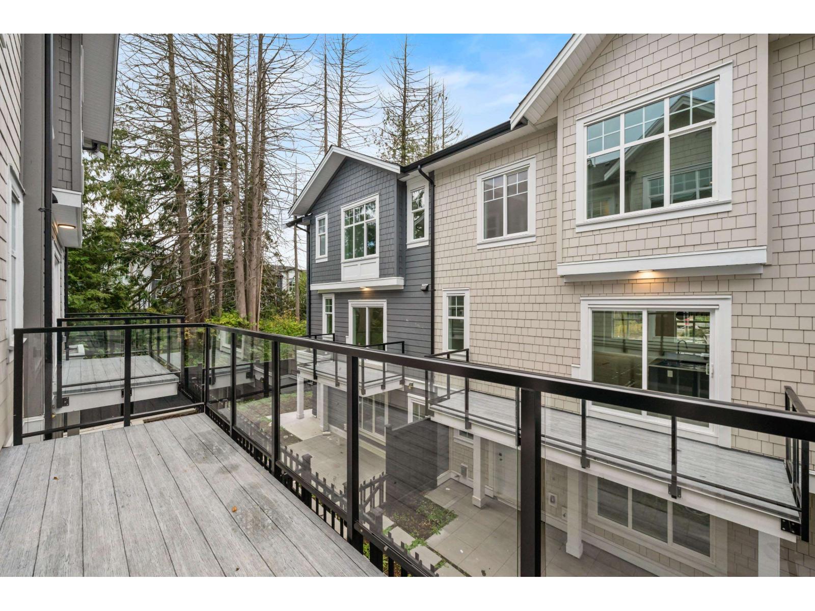 25 7716 207 STREET, Langley