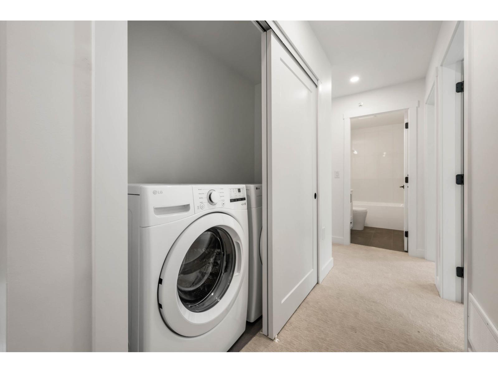 25 7716 207 STREET, Langley