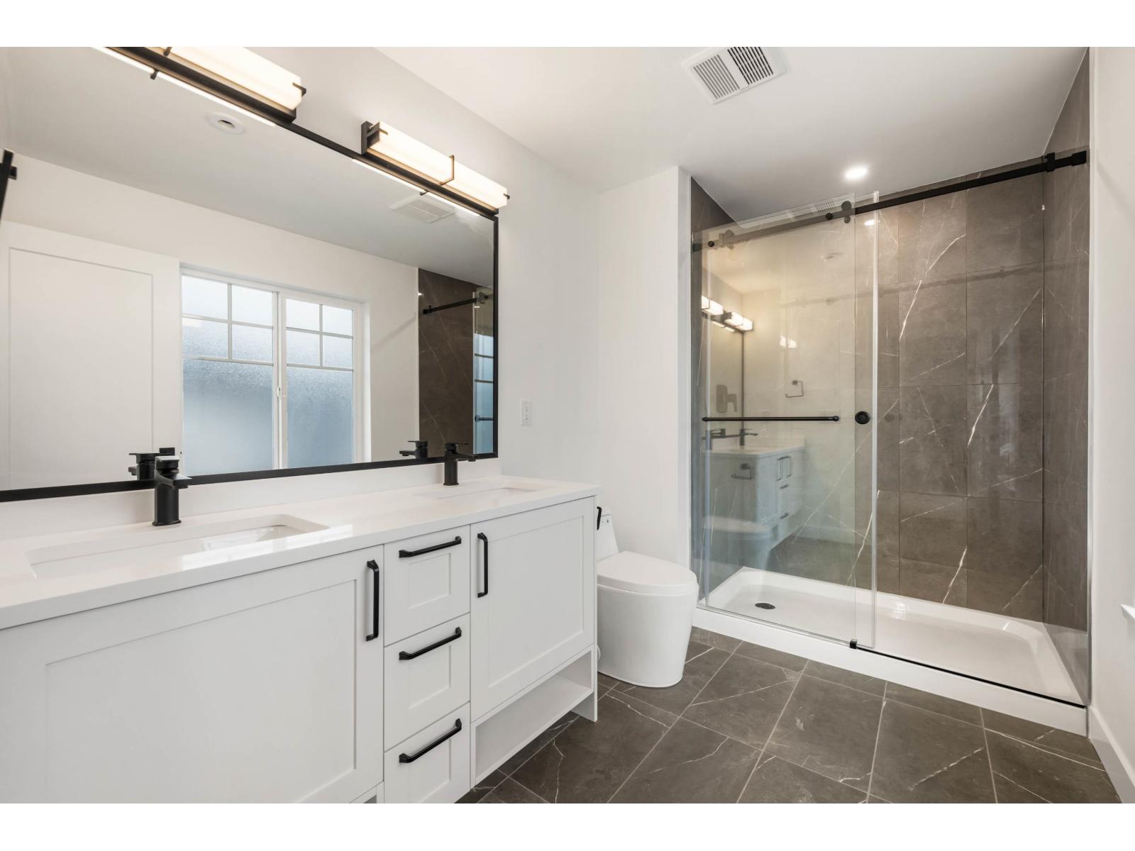 25 7716 207 STREET, Langley