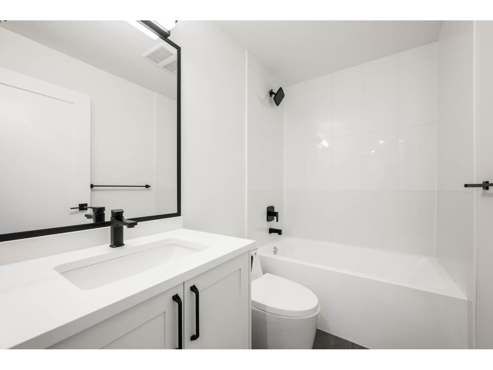 25 7716 207 STREET, Langley