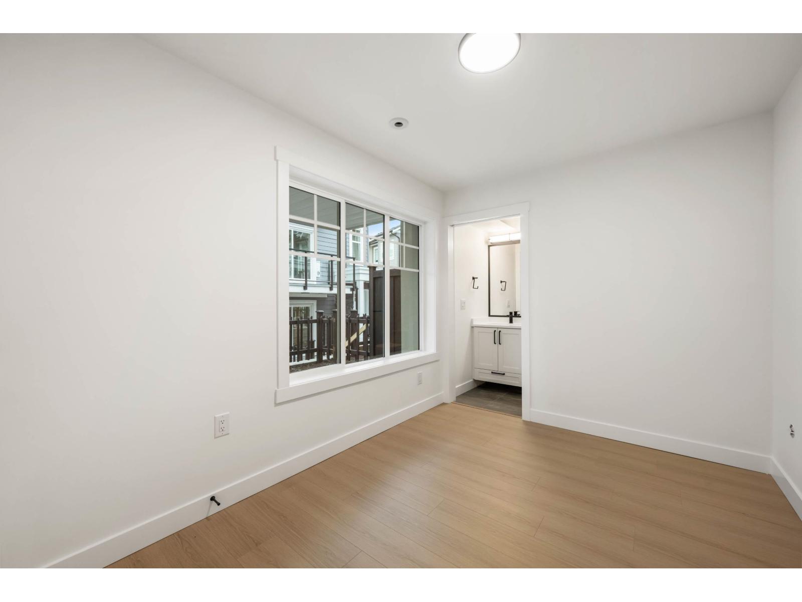 25 7716 207 STREET, Langley