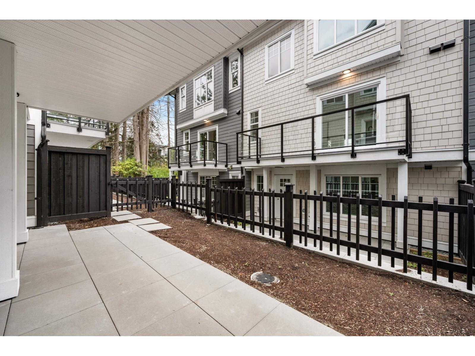 25 7716 207 STREET, Langley