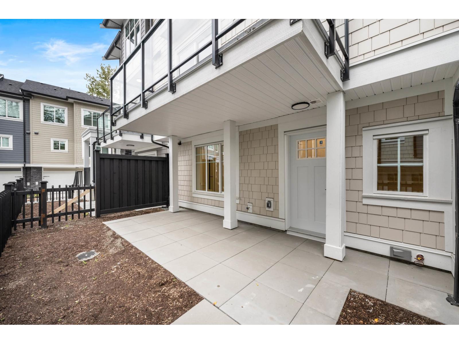 25 7716 207 STREET, Langley