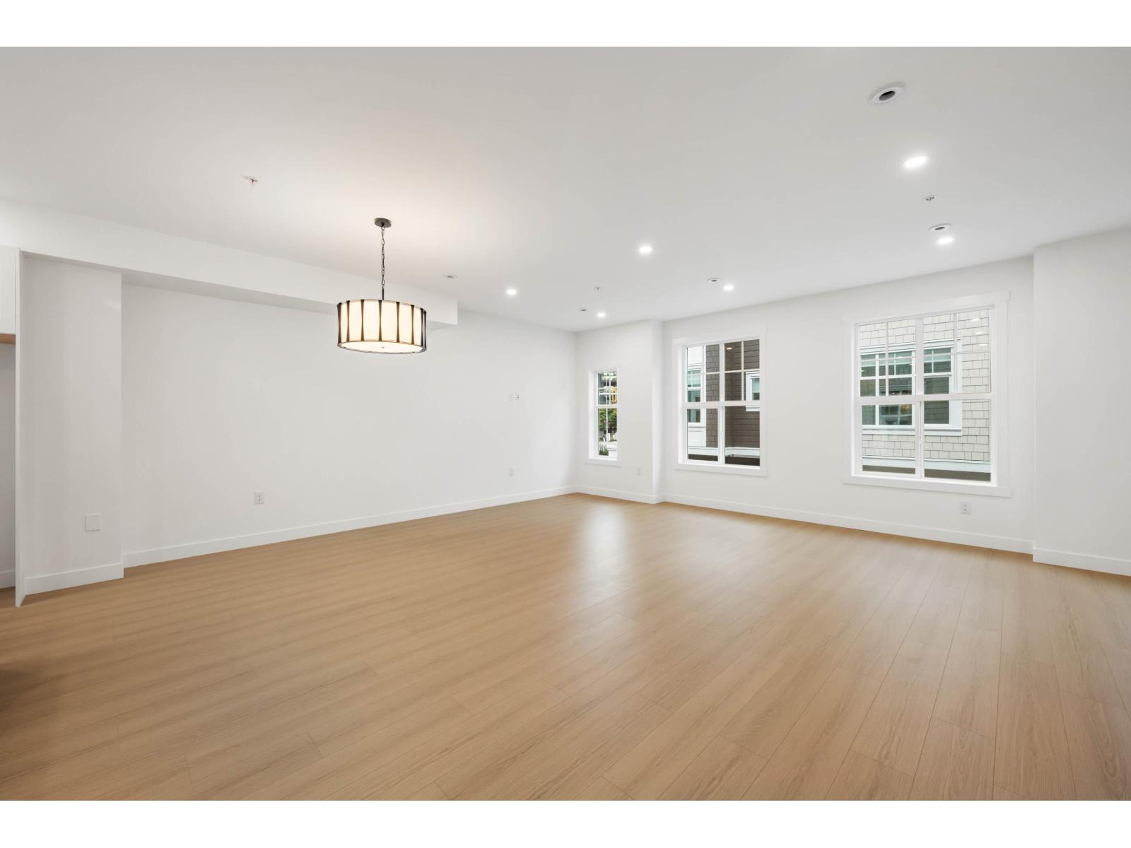 25 7716 207 STREET, Langley