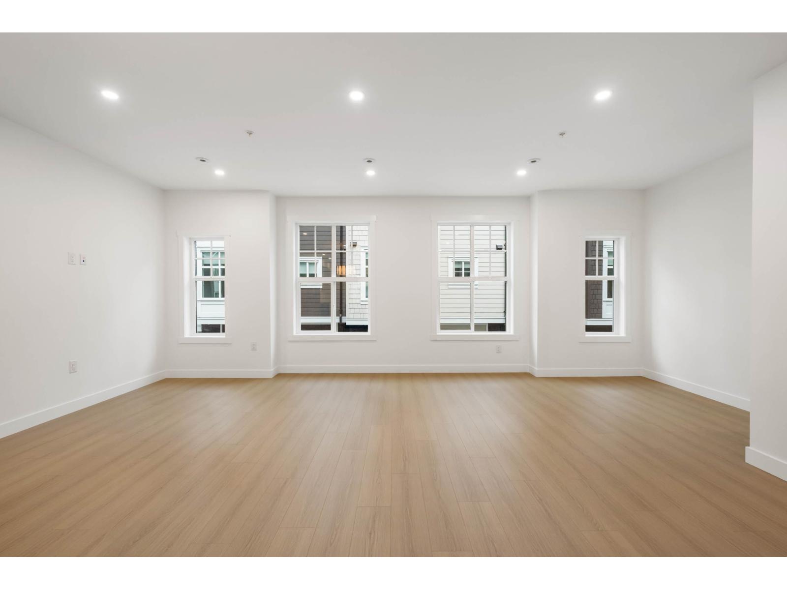 25 7716 207 STREET, Langley