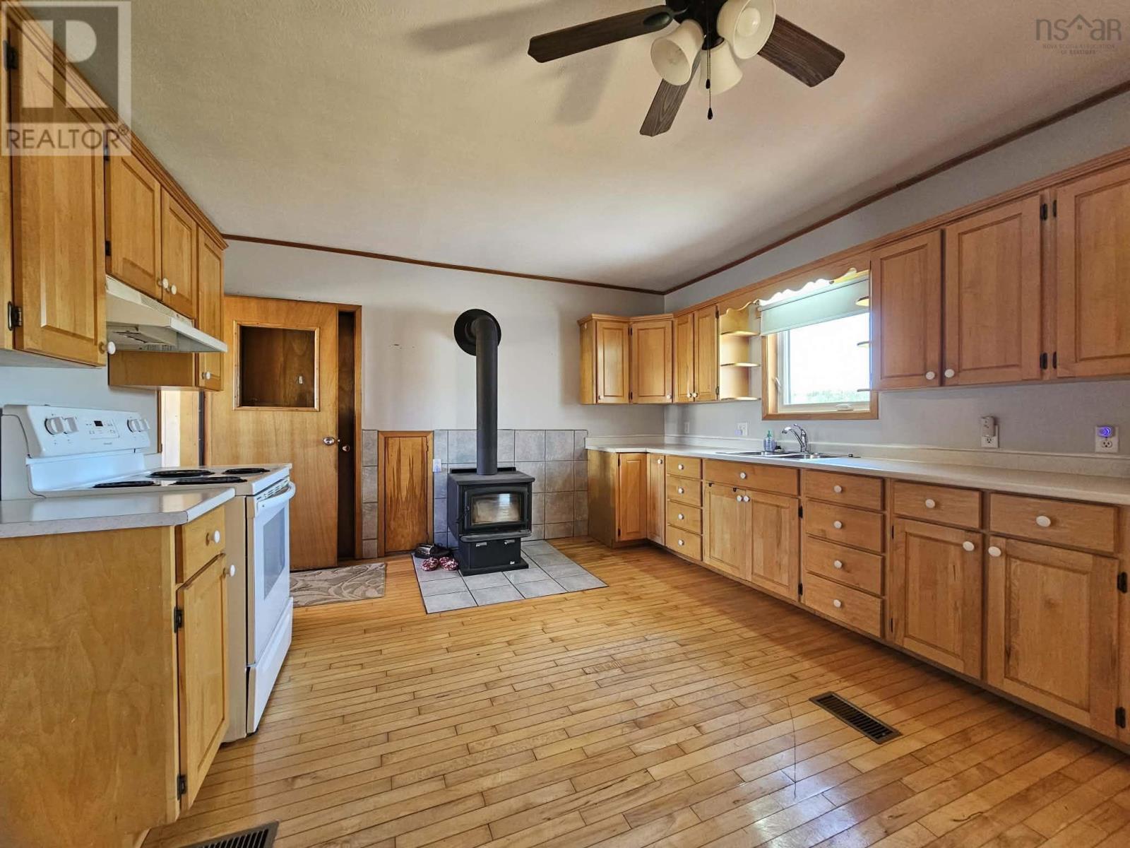 Property 29 of 49 of 270 Fraser Road