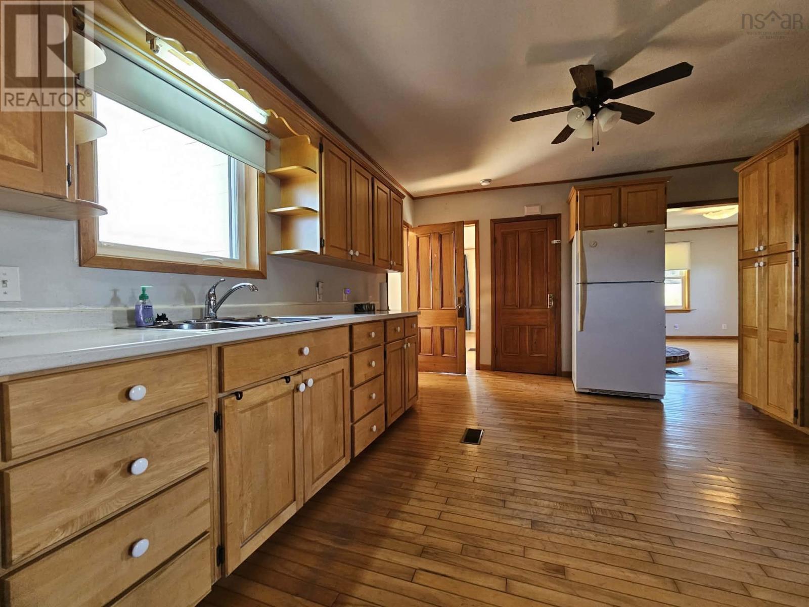 Property 26 of 49 of 270 Fraser Road