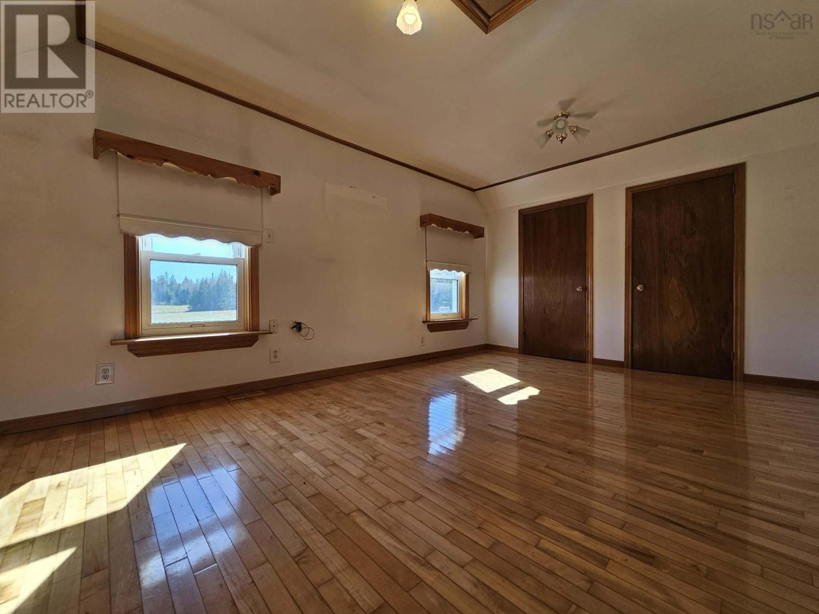 Property 40 of 49 of 270 Fraser Road