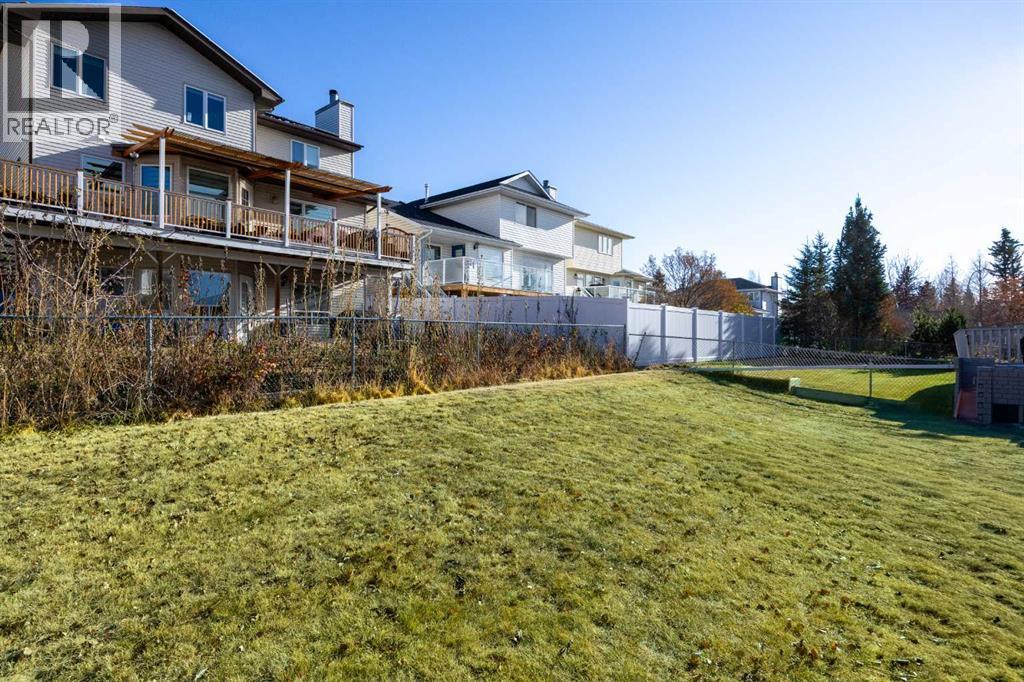Single Family House for Sale in  Hawkstone Drive NW Hawkwood Calgary 
