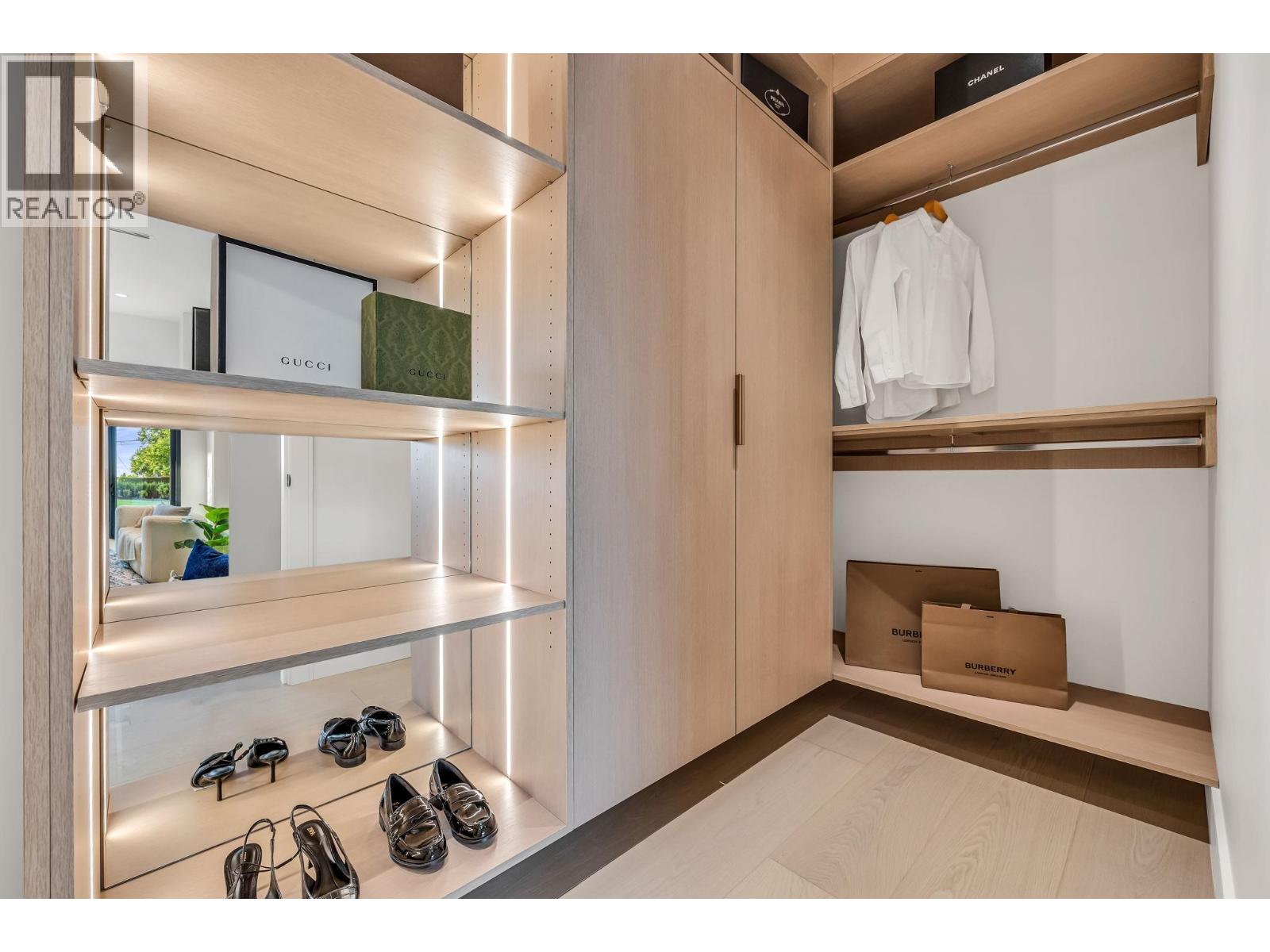 2423 MATHERS AVENUE, West Vancouver