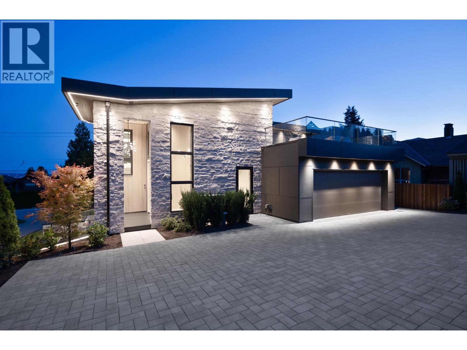 2423 MATHERS AVENUE, West Vancouver