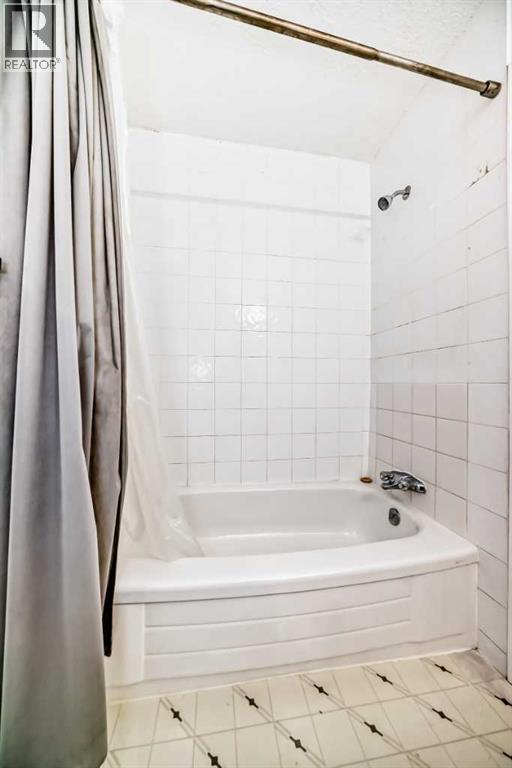 Single Family House for Sale in  Georgian Villas NE Marlborough Park Calgary 