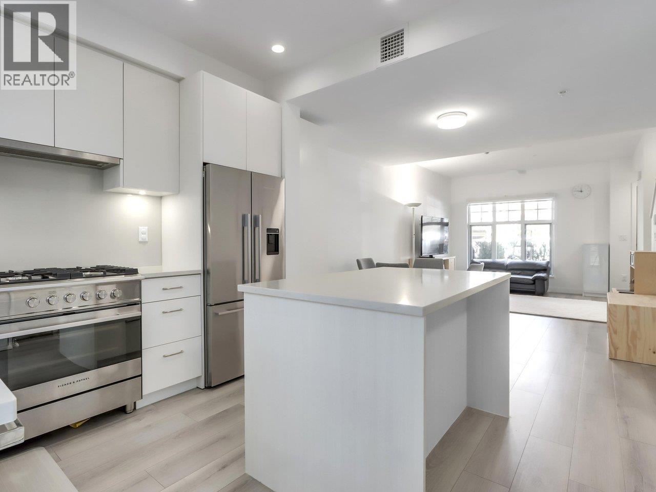 114 678 FAIRVIEW STREET, Coquitlam