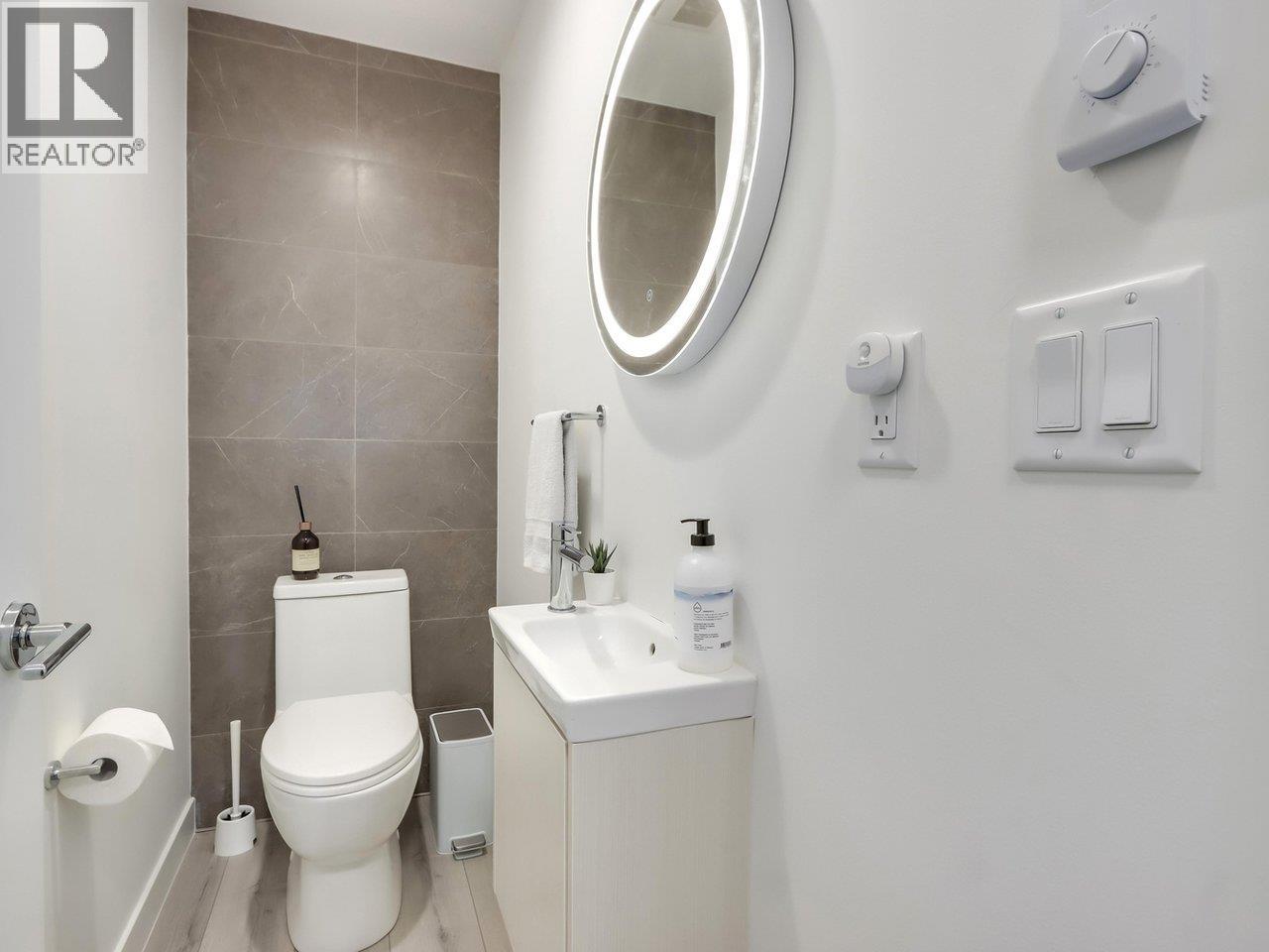 114 678 FAIRVIEW STREET, Coquitlam