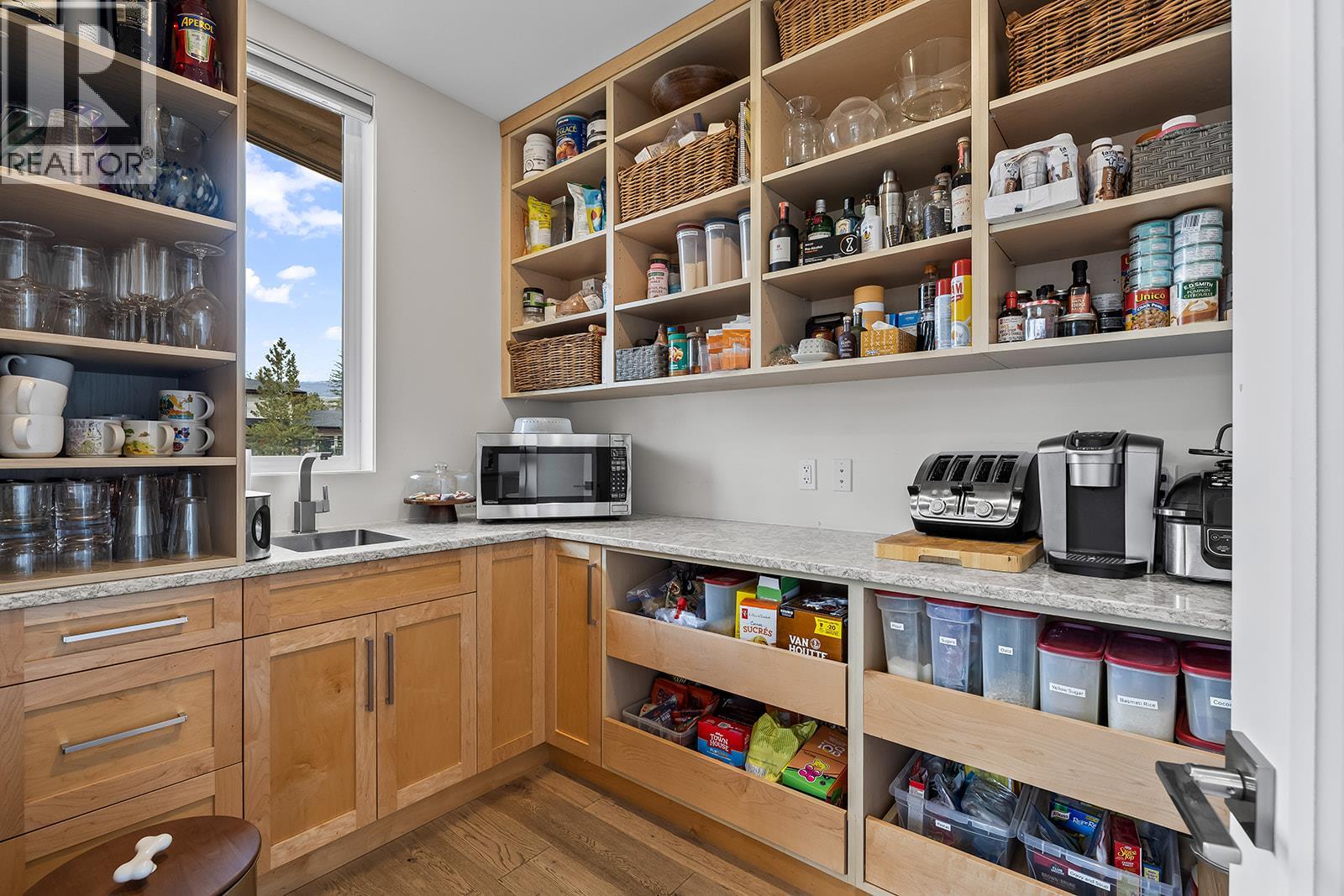  1091 Westpoint Drive, Kelowna