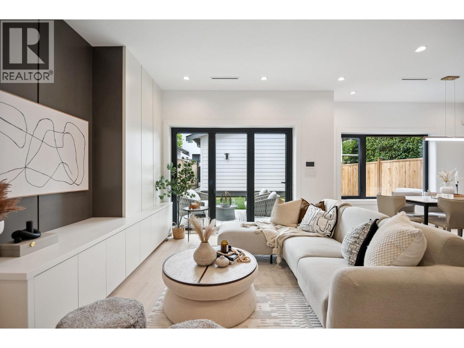 #2 1079 E 14TH AVENUE, Vancouver