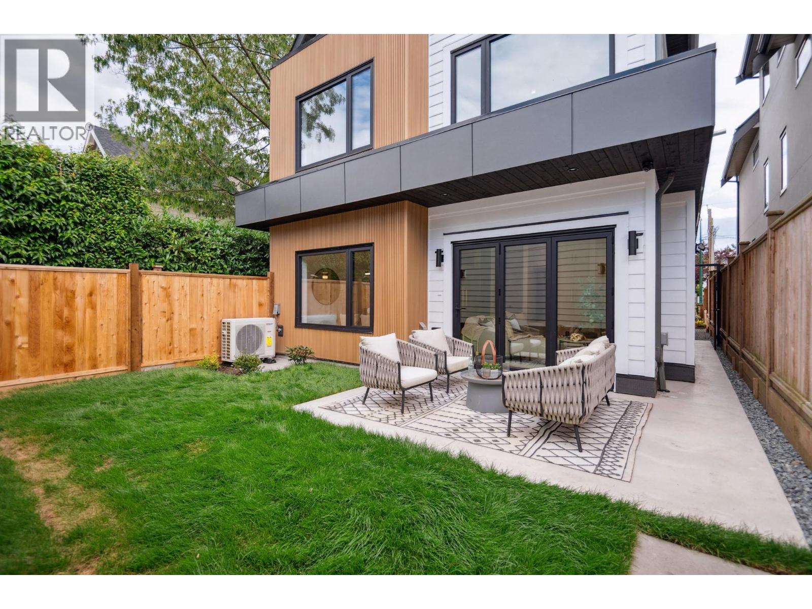 #2 1079 E 14TH AVENUE, Vancouver