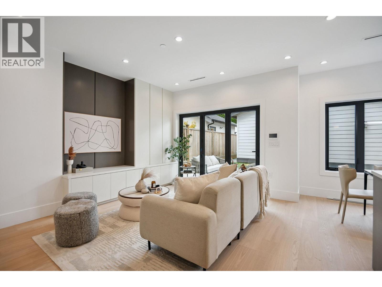 #2 1079 E 14TH AVENUE, Vancouver