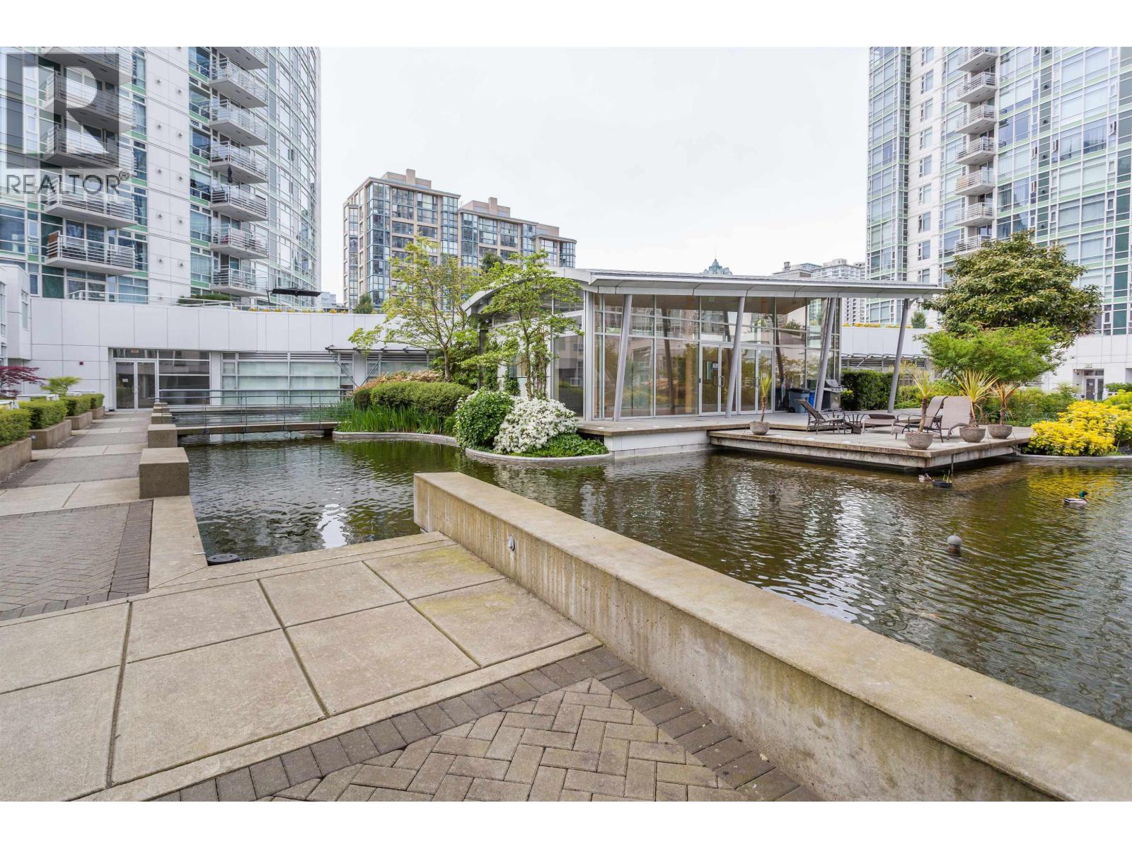 THA 1199 MARINASIDE CRESCENT, Vancouver