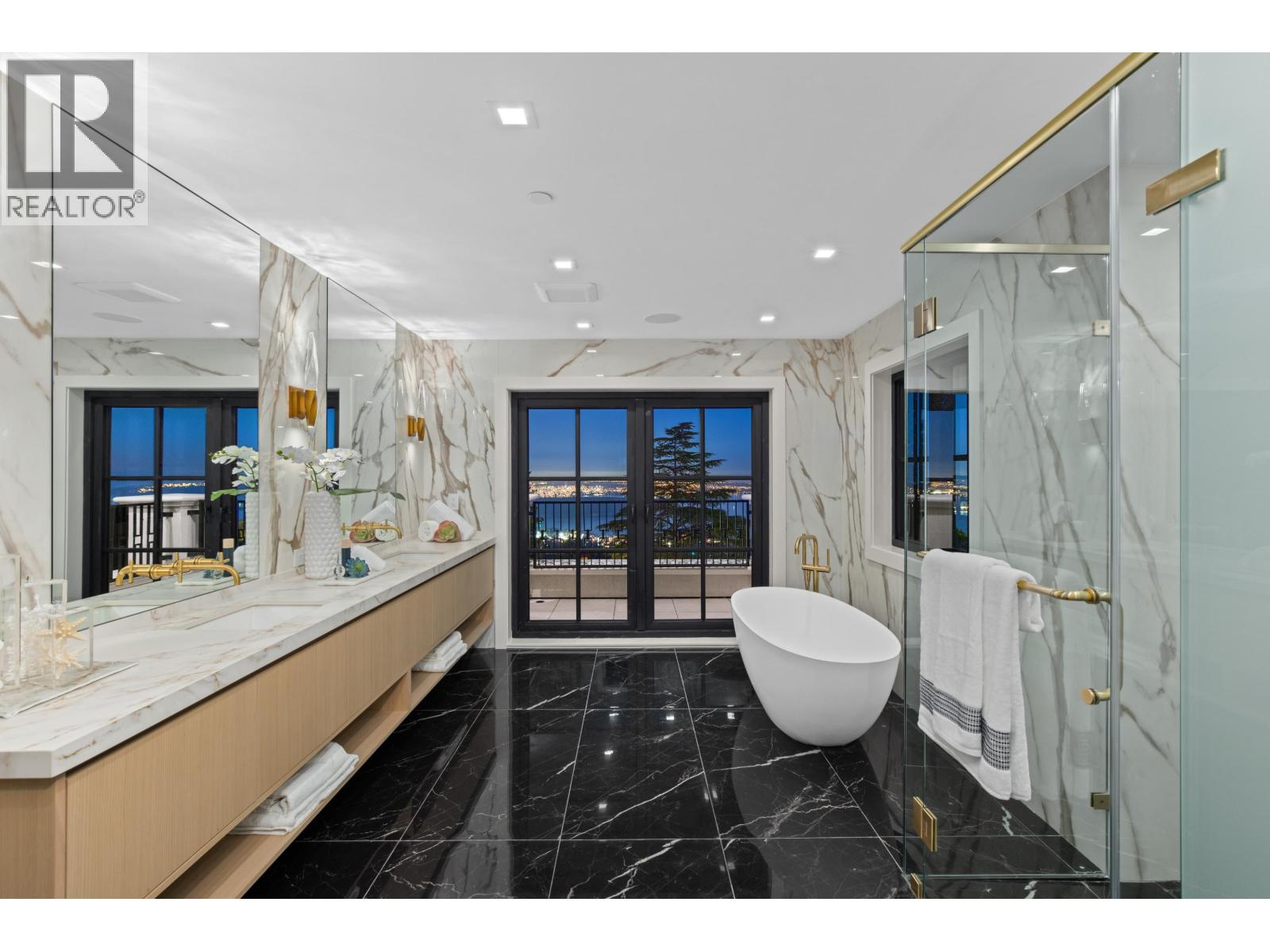 1419 BRAMWELL ROAD, West Vancouver