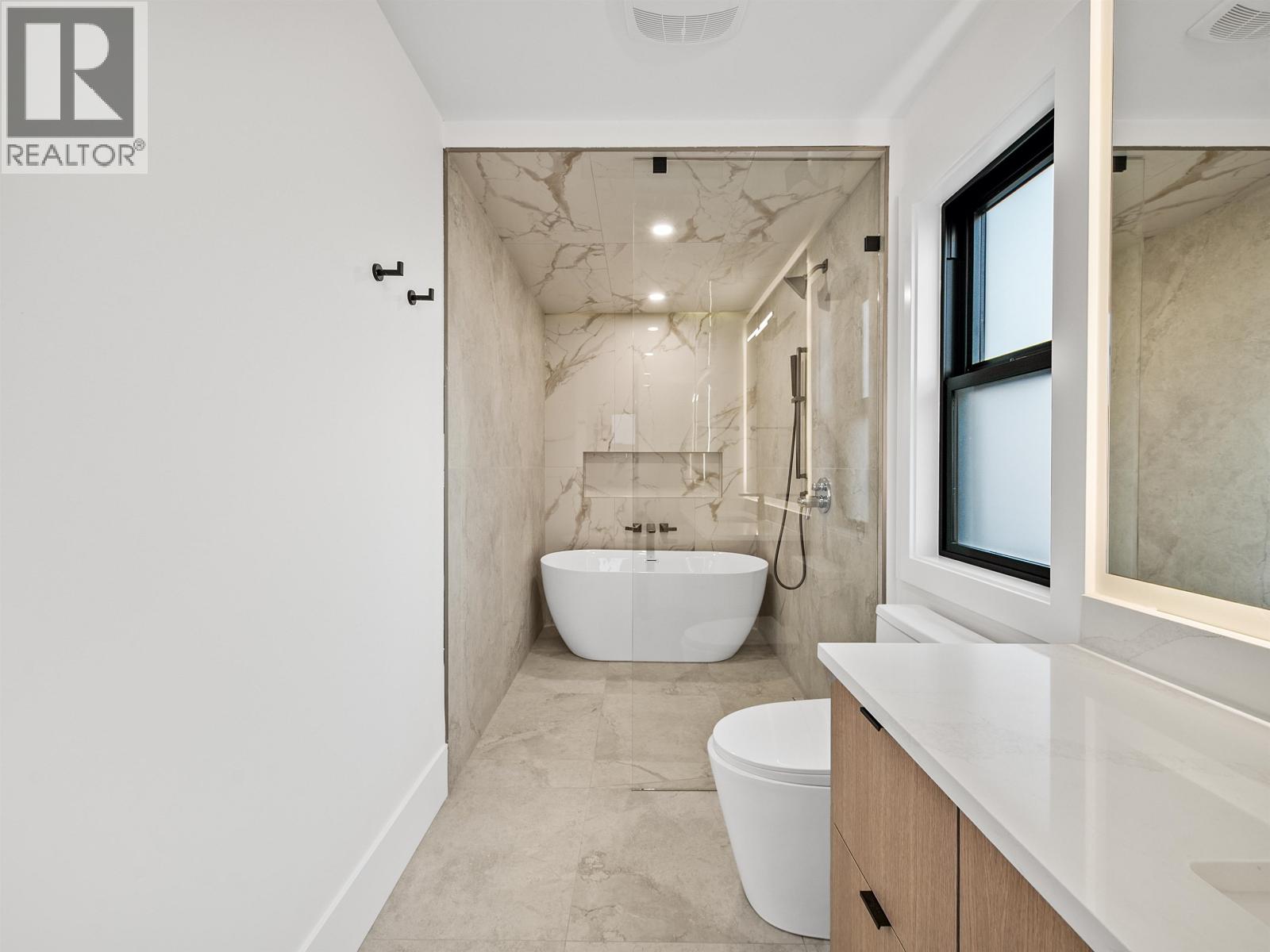 6079 44A Avenue, Ladner