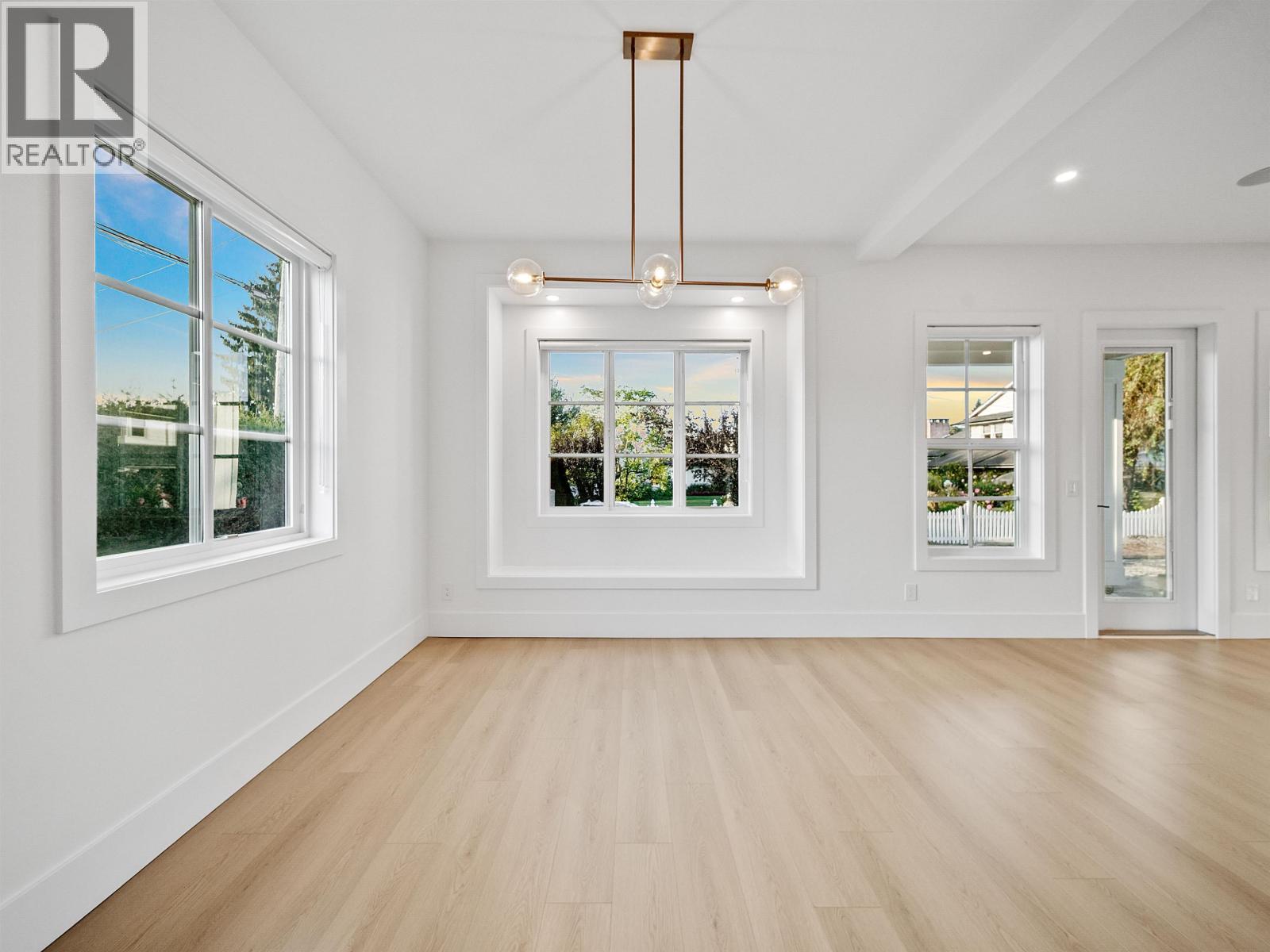 6067 44A Avenue, Ladner