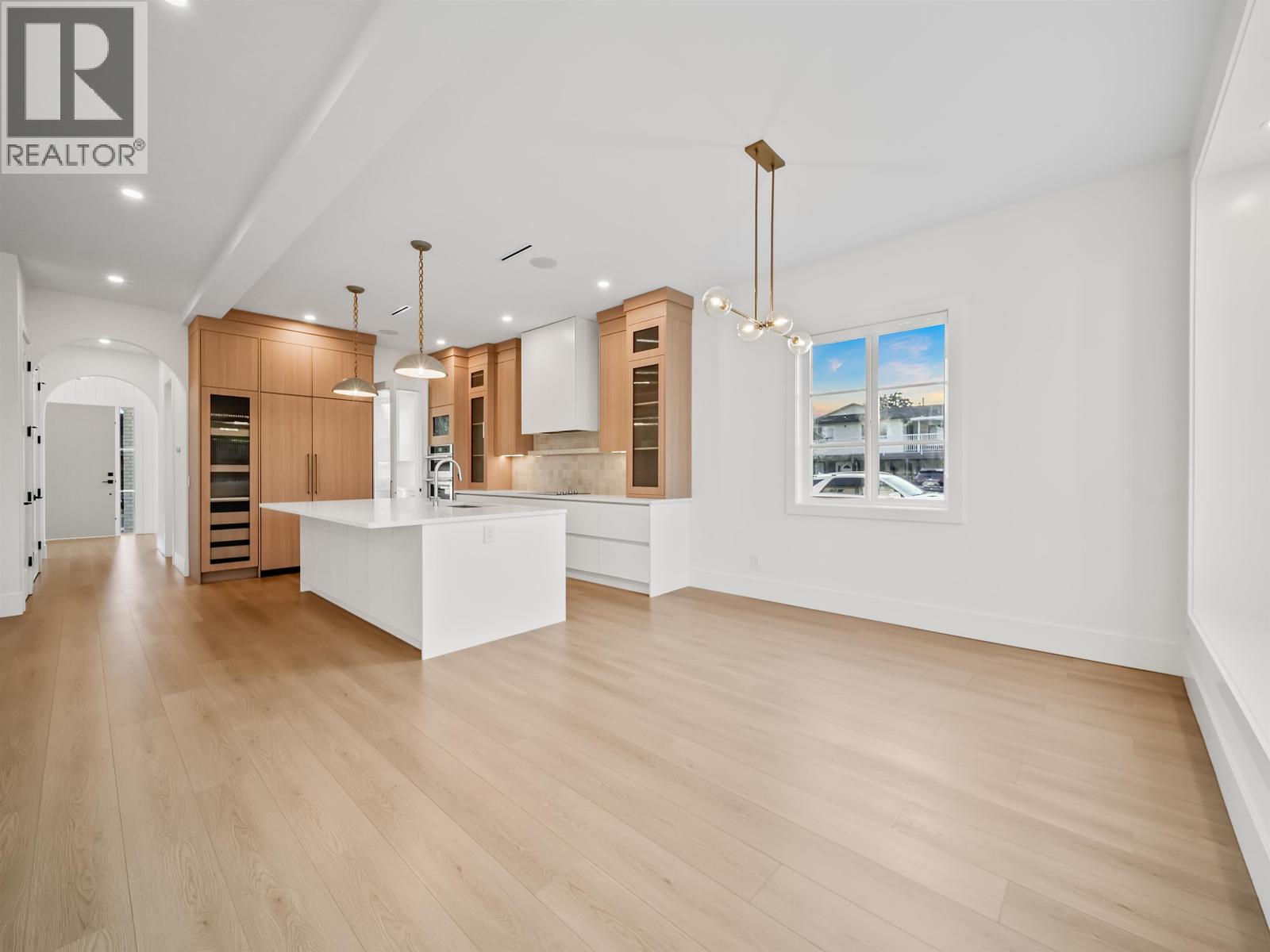 6067 44A Avenue, Ladner