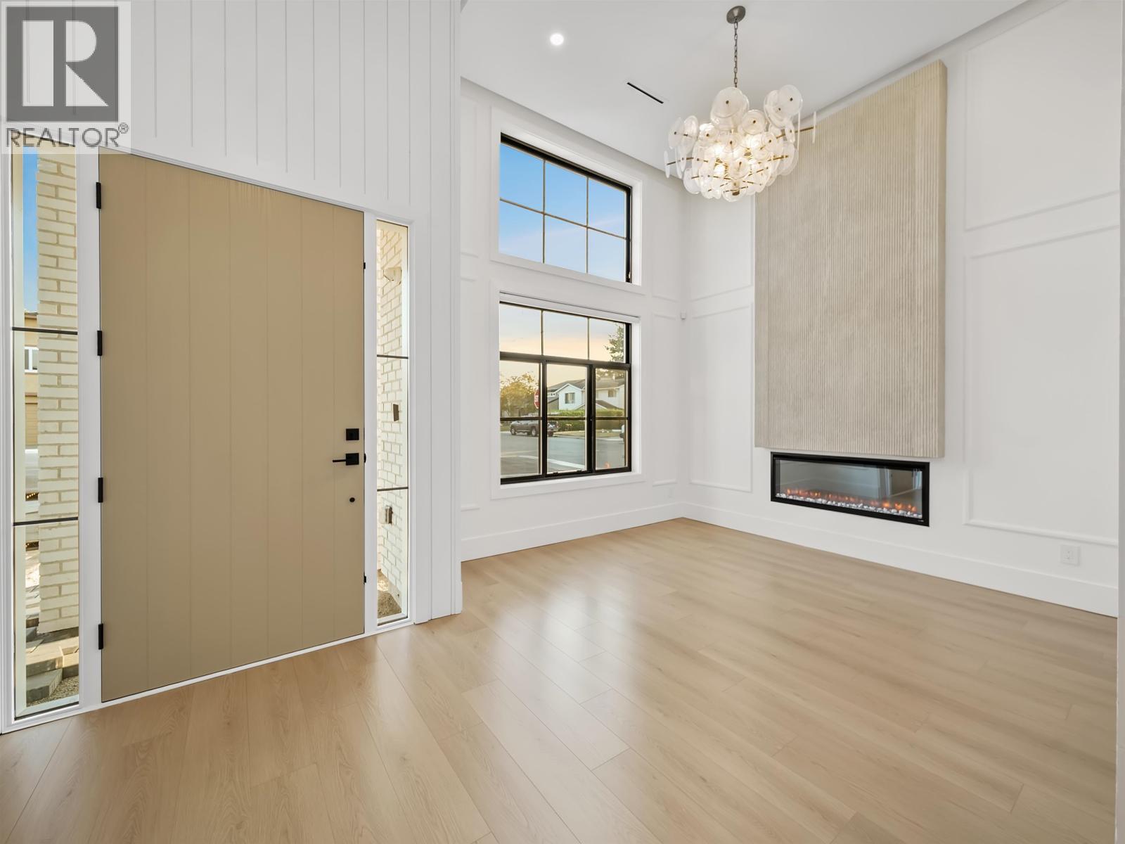 6067 44A Avenue, Ladner