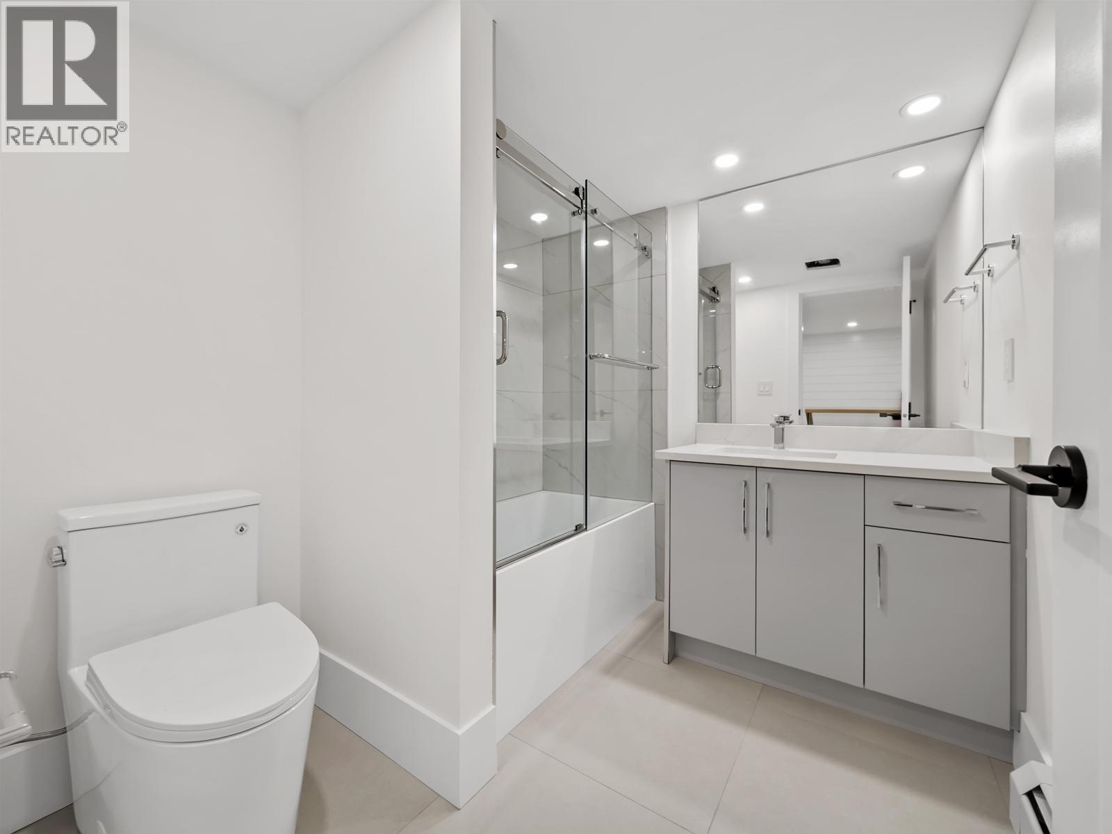 6067 44A Avenue, Ladner