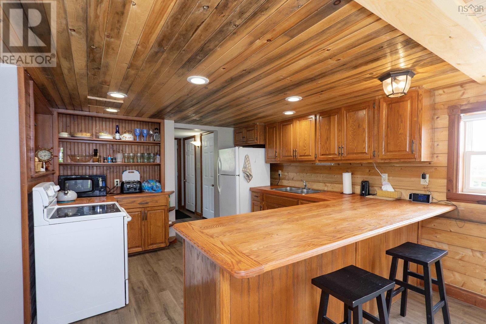 Property 15 of 43 of 3 Park Place