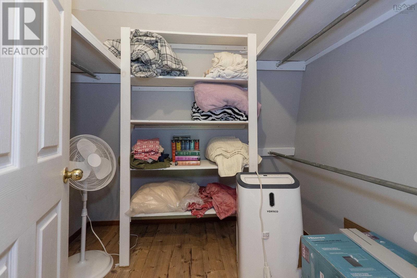 Property 34 of 43 of 3 Park Place