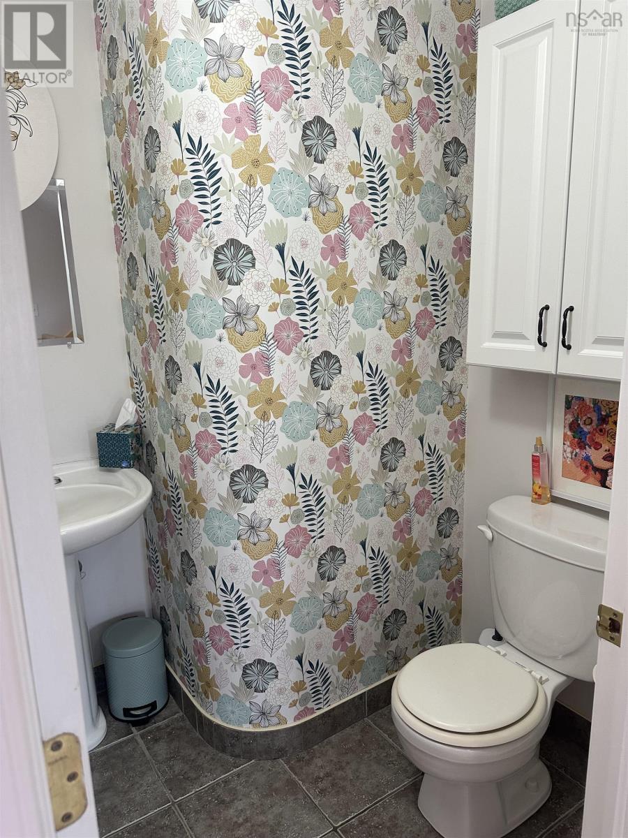 Property 26 of 33 of 1,2,3 1,2,3 Deanna Court, South River Road Greenwold