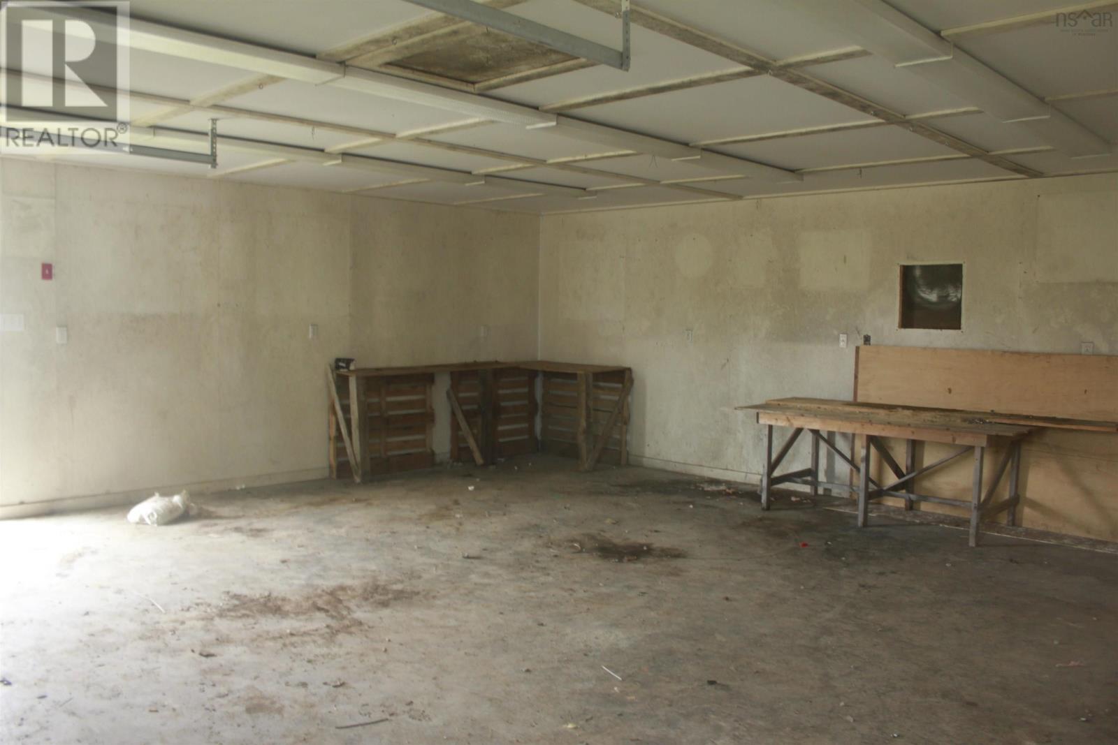 Property 22 of 25 of 83 Pleasant Valley Road