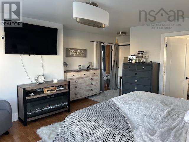 Property 13 of 41 of 633 King Street